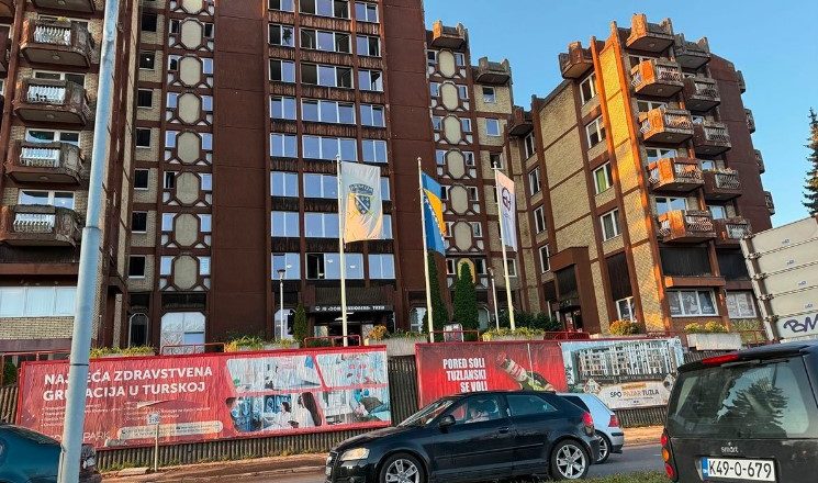 Užas u tuzlanskom Domu za stare: Njegovatelj progovorio, građani traže pravdu na ulicama