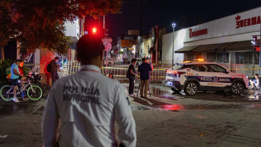 Gradonačelnik izrešetan pred ljudima u centru grada