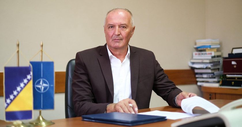 Helez odbio dozvoliti mađarskom funkcioneru Sijartu da sleti u Banju Luku: Godinama podržava Dodika