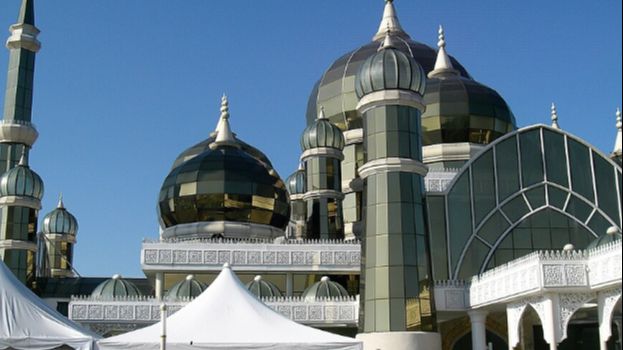 Ko propusti džumu bez opravdanog razloga, ide u zatvor