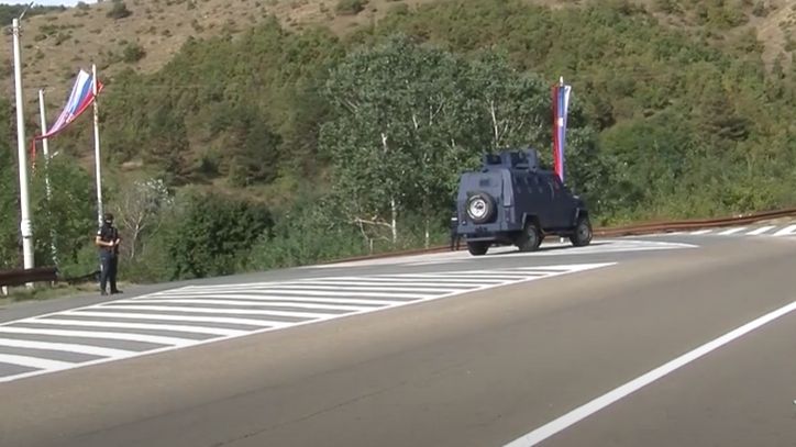 Mediji javljaju: Maskirana grupa Albanaca pucala na pripadnike Vojske Srbije