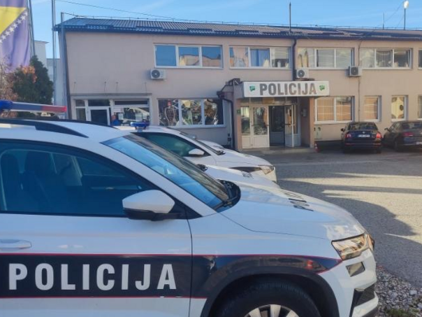 Kalesija: Uhapšen zbog nasilja u porodici, preminuo u prostorijama policijske stanice