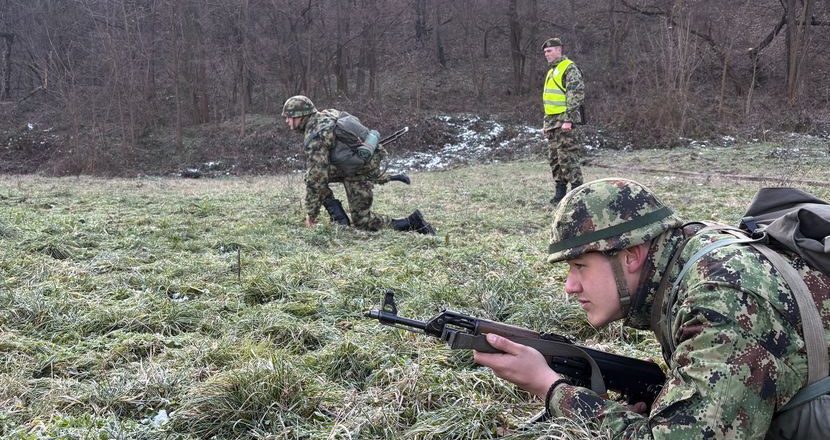 Vučić najavio: Evo kada se vraća obavezni vojni rok