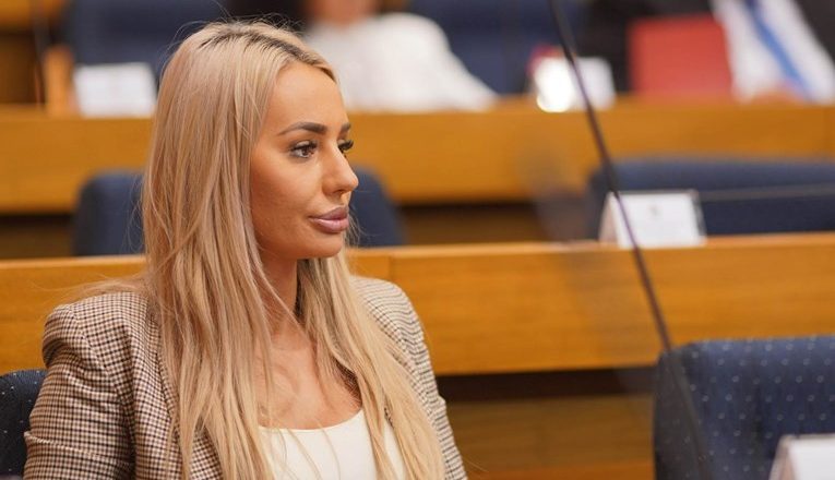 Političarka iz BiH završila pravo za četiri mjeseca? Prozvali je „turbo studentica“
