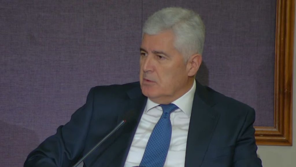 Čović iz Zagreba poručio: Visoki predstavnik nema šta raditi u BiH, bolje da zašutim na izjave Konakovića