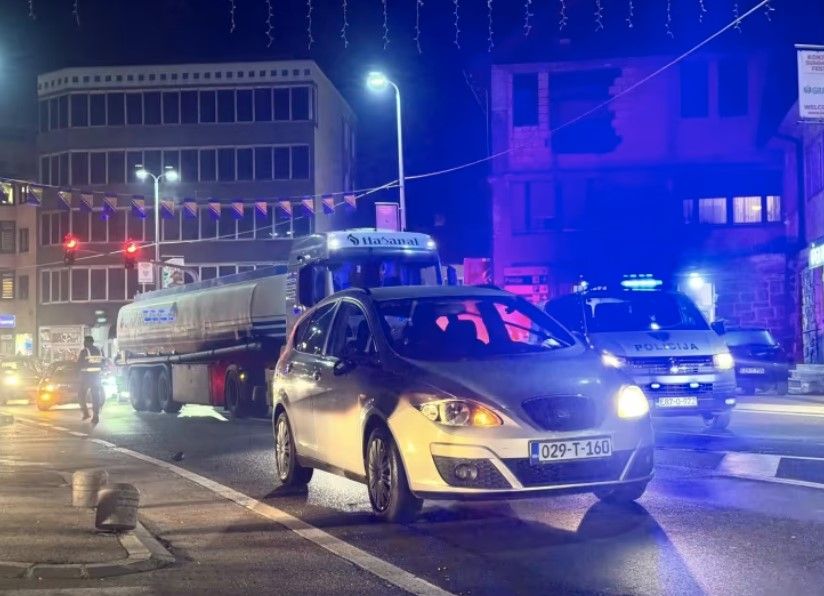 Dvije nesreće u nekoliko minuta u Konjicu: Pješak udaren, pa i vozač koji je pokušao pomoći