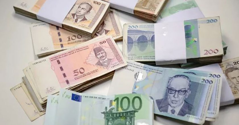 Budžetskim radnicima po 300 KM za vjerske praznike