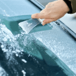 U Austriji nesvjesno možete platiti kaznu dok čistite led s automobila