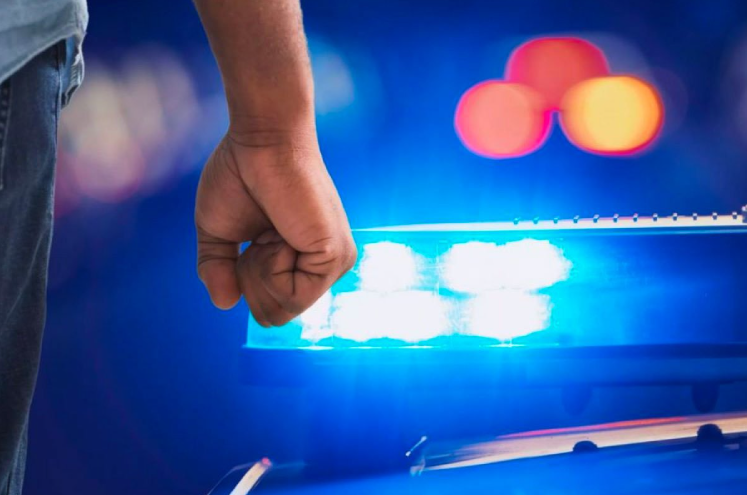 Vozeći unazad udario u policijsko vozilo, prava drama tek uslijedila