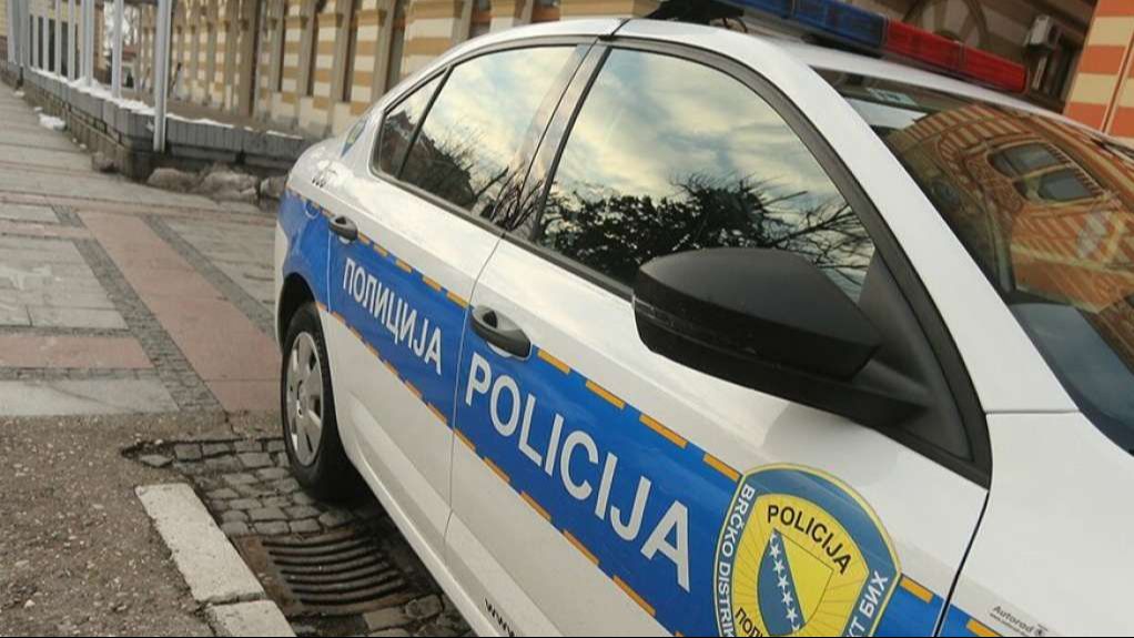 Muškarac iz Njemačke uhodio bivšu djevojku u Brčkom, prijetio joj smrću: Objavljeni sadržaji poruka