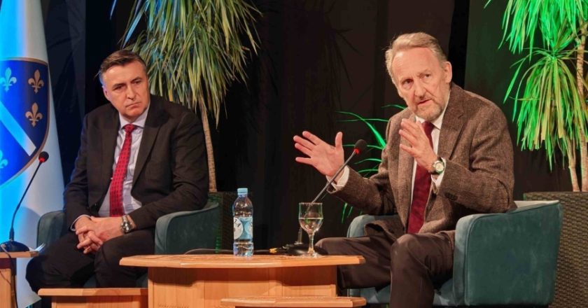 IZETBEGOVIĆ O PRITISCIMA STRANACA: „Tražili su da popustim kao što je morao i moj otac Alija“