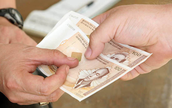 Prvi u BiH uveli dječji dodatak za svako dijete, dobijat će ga bez obzira na imovinsko stanje