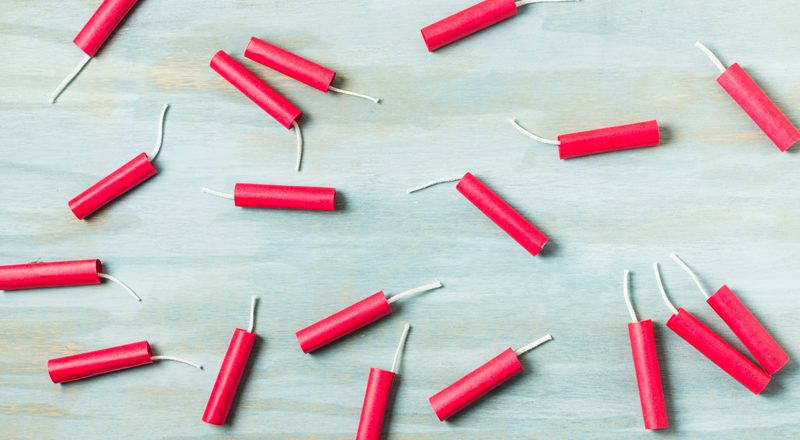 Dječak (10) ostao bez dva prsta: Petarda mu eksplodirala u ruci