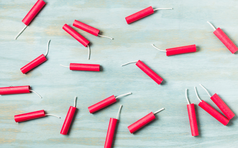 Dječak (10) ostao bez dva prsta: Petarda mu eksplodirala u ruci