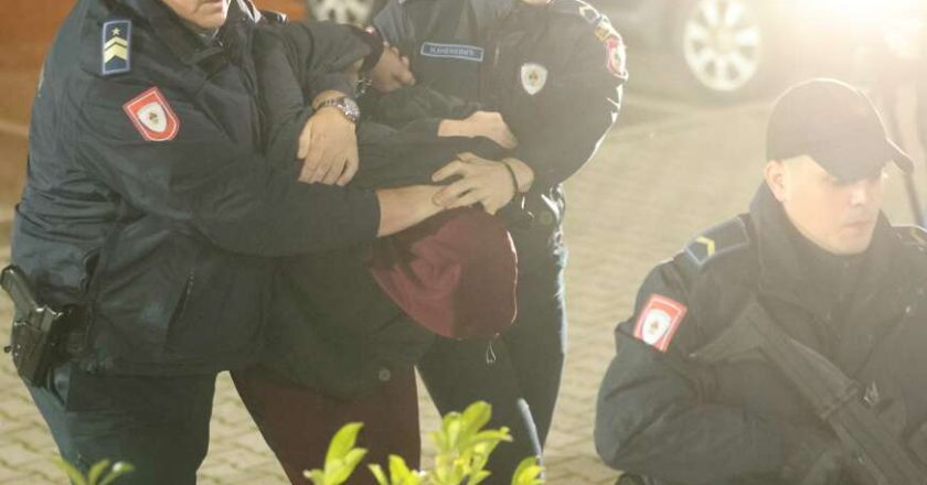 Uhapšen opasni Banjalučanin: Posvađali se zbog konobarice, pa palicom pretukao dvojicu muškaraca