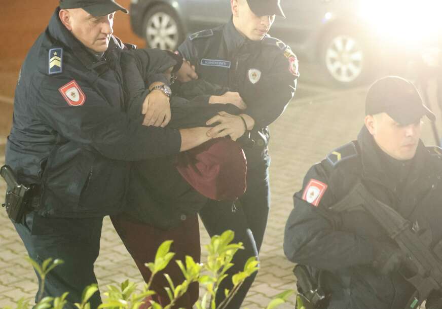 Uhapšen opasni Banjalučanin: Posvađali se zbog konobarice, pa palicom pretukao dvojicu muškaraca