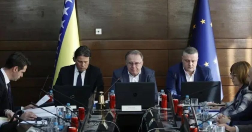 DOBRE VIJESTI ZA GRAĐANE FBiH: Vlada usvojila set zakona koji donosi manje troškove