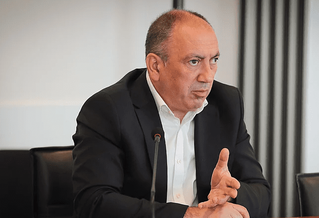 CRNADAK TVRDI: SNSD sprema politički cirkus oko ostavke premijera RS