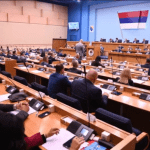 BURNO U BANJALUCI: NSRS po hitnom postupku odlučuje o izboru nove Vlade