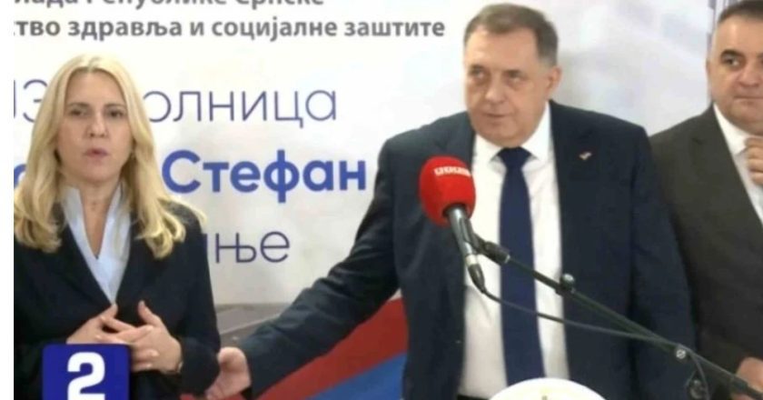 Republika Srpska bruji o snimku: Dodik se probijao i gurao da bi stao uz Vučića (VIDEO)