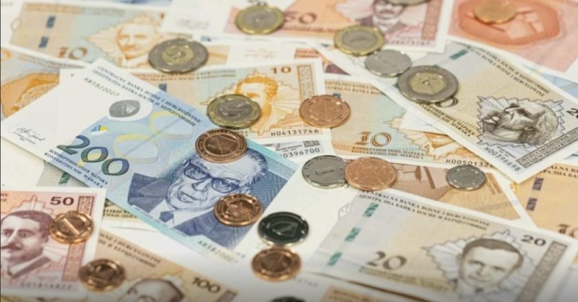 SREDSTVA UPUĆENA PREMA BANKAMA: Danas isplata invalidnina