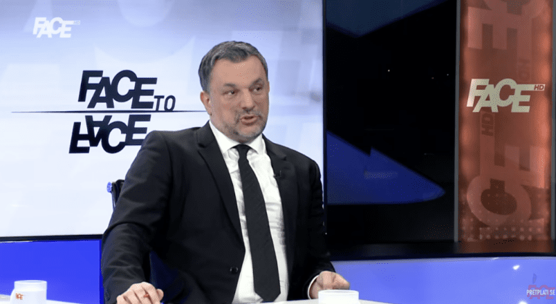 KONAKOVIĆ OTVORENO UDARIO NA DODIKA: “Laže konstantno, a prave ga herojem!”