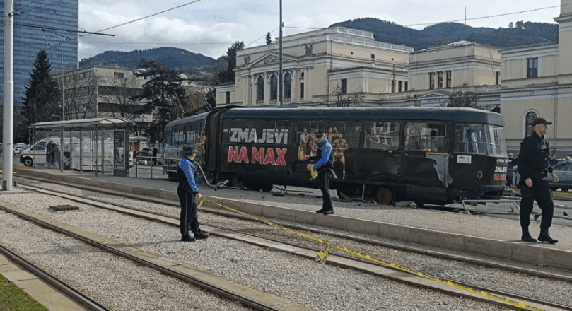 TRAMVAJ ISKOČIO IZ ŠINA! Jedna osoba poginula, ima povrijeđenih