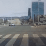 Objavljen snimak: Trenutak kada tramvaj iskače iz šina (VIDEO)