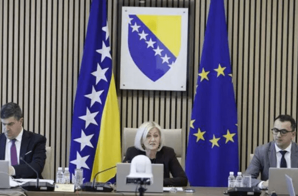 Pola radnog vremena uz naknadu plate: Evo ko ostvaruje pravo