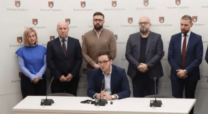 Ostavka Nihada Uka izazvala političku krizu u Sarajevu