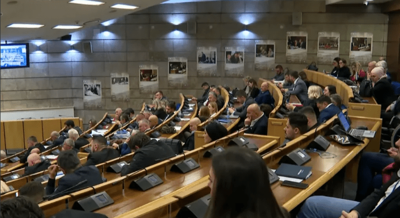 POLITIČKI HAOS U FBiH: Iza dugotrajne blokade stoji potez koji bi mogao iznenaditi javnost