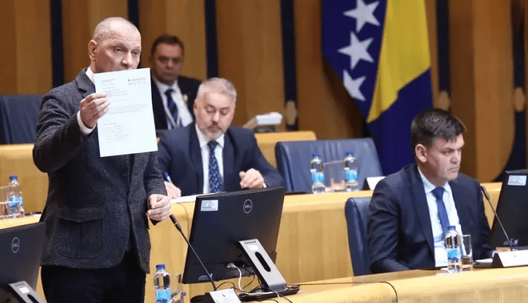 MILETIĆ DIGAO UZBUNU: Poruka koja zabrinjava javnost