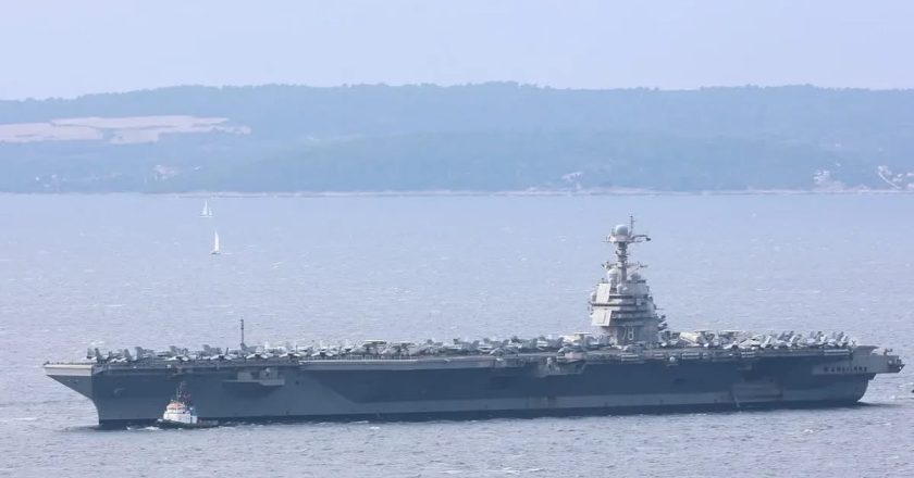 Požar na američkom nosaču aviona koji podržava operacije u Iranu