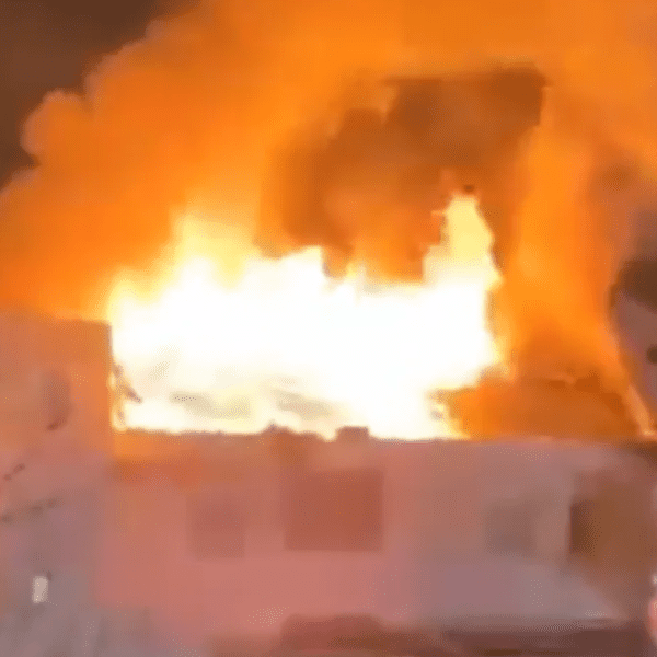 Iran zasuo raketama Izrael! Tel Aviv gori, stanovnici u panici