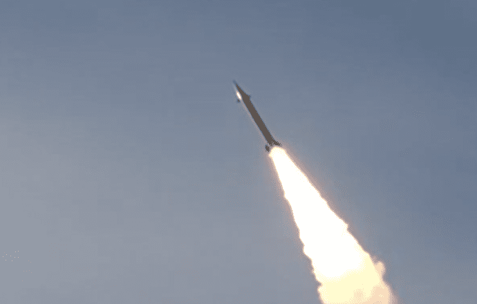 TEHERAN POKAZAO ZUBE: Raketna zvijer „Sejill“ prvi put u akciji, Izrael pod opsadom