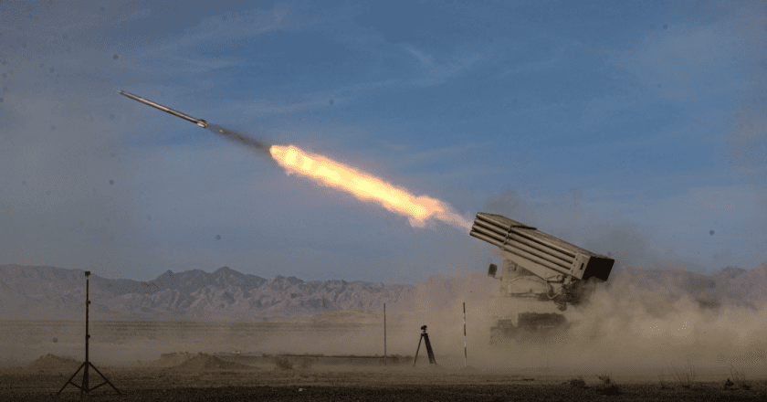 IRAN ŽESTOKO UDARIO: Dronovi i rakete ispaljeni na američku ambasadu u Bagdadu (VIDEO)