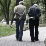 PENZIONERI MOGU BESPLATNO U BANJU: Objavljeni uslovi i način prijave