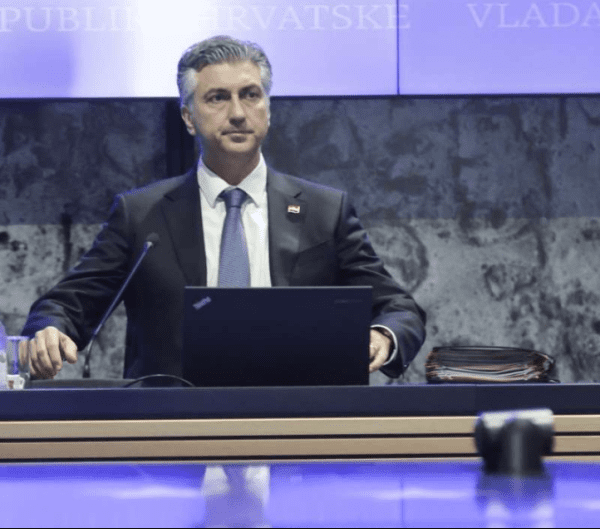 PLENKOVIĆ OBAVIJESTIO NATO: Poslao upozorenje zbog novog naoružanja Srbije