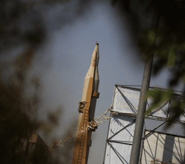 PRVI PUT OD POČETKA SUKOBA: Iran lansirao raketu „Sajdžil“ – objavljen snimak napada (VIDEO)