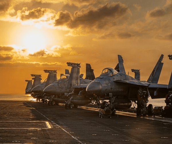 DRAMA NA MORU: Iran tvrdi da je pogodio nosač USS Abraham Lincoln – objavljen snimak!