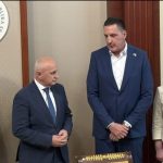 Elek izbjegao pitanje: Nema izjava za novinare koji su razotkrili mutne rabote