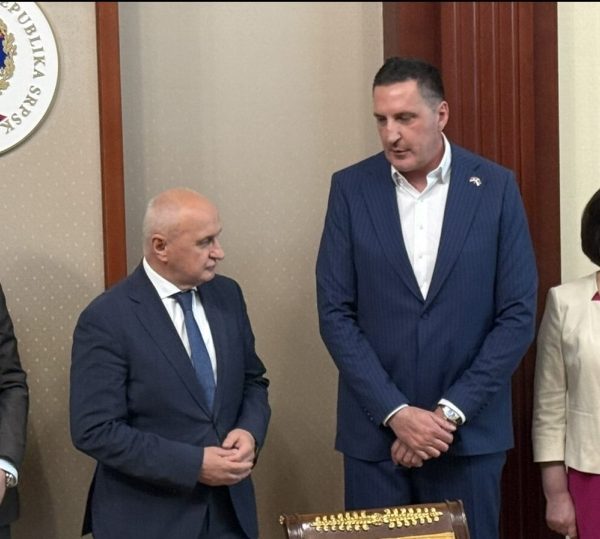 Elek izbjegao pitanje: Nema izjava za novinare koji su razotkrili mutne rabote