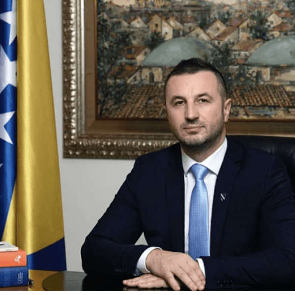 Semir Efendić objavom podigao prašinu: “Evo ko stoji iza firme koja će upravljati Južnom interkonekcijom”