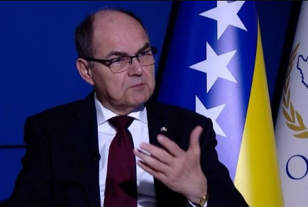 OGLASIO SE SCHMIDT: Otkrio da li ostaje u BiH…