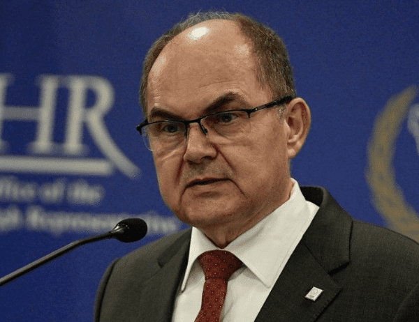 SCHMIDT PRIZNAO: Sarađivao sam s Dodikom!