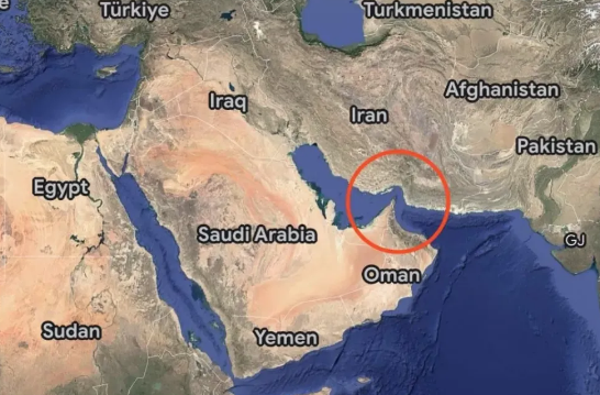 Haos u Hormuškom moreuzu: Nakon rekordnog prometa uslijedila potpuna blokada