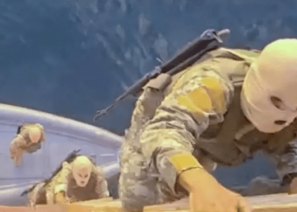 MUNJEVITA AKCIJA NA MORU! Iranska garda objavila snimak — scene kao iz filma