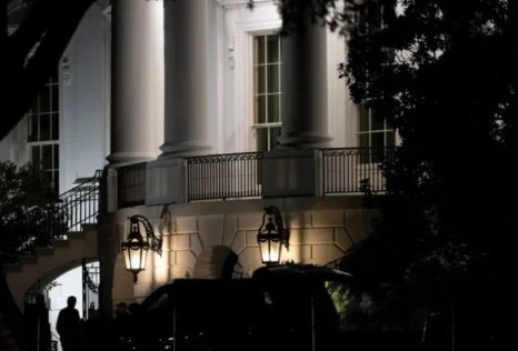 Haos u Bijeloj kući: Pucnjava izazvala hitnu evakuaciju Trumpa i Melanije