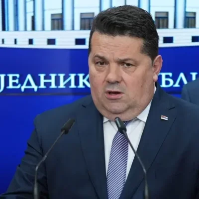 STEVANDIĆ DIGAO TENZIJE: Najavio obračun sa Schmidtovim odlukama