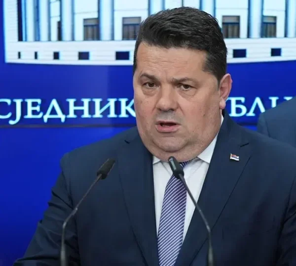 STEVANDIĆ DIGAO TENZIJE: Najavio obračun sa Schmidtovim odlukama